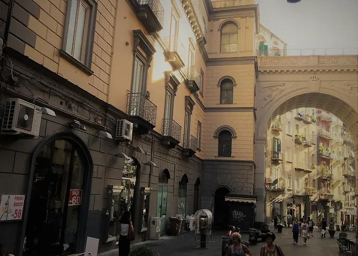 Medusa Chiaia 164 4*